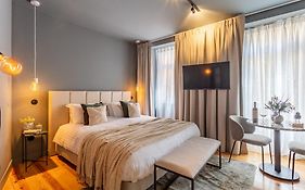 Gralhas Suites